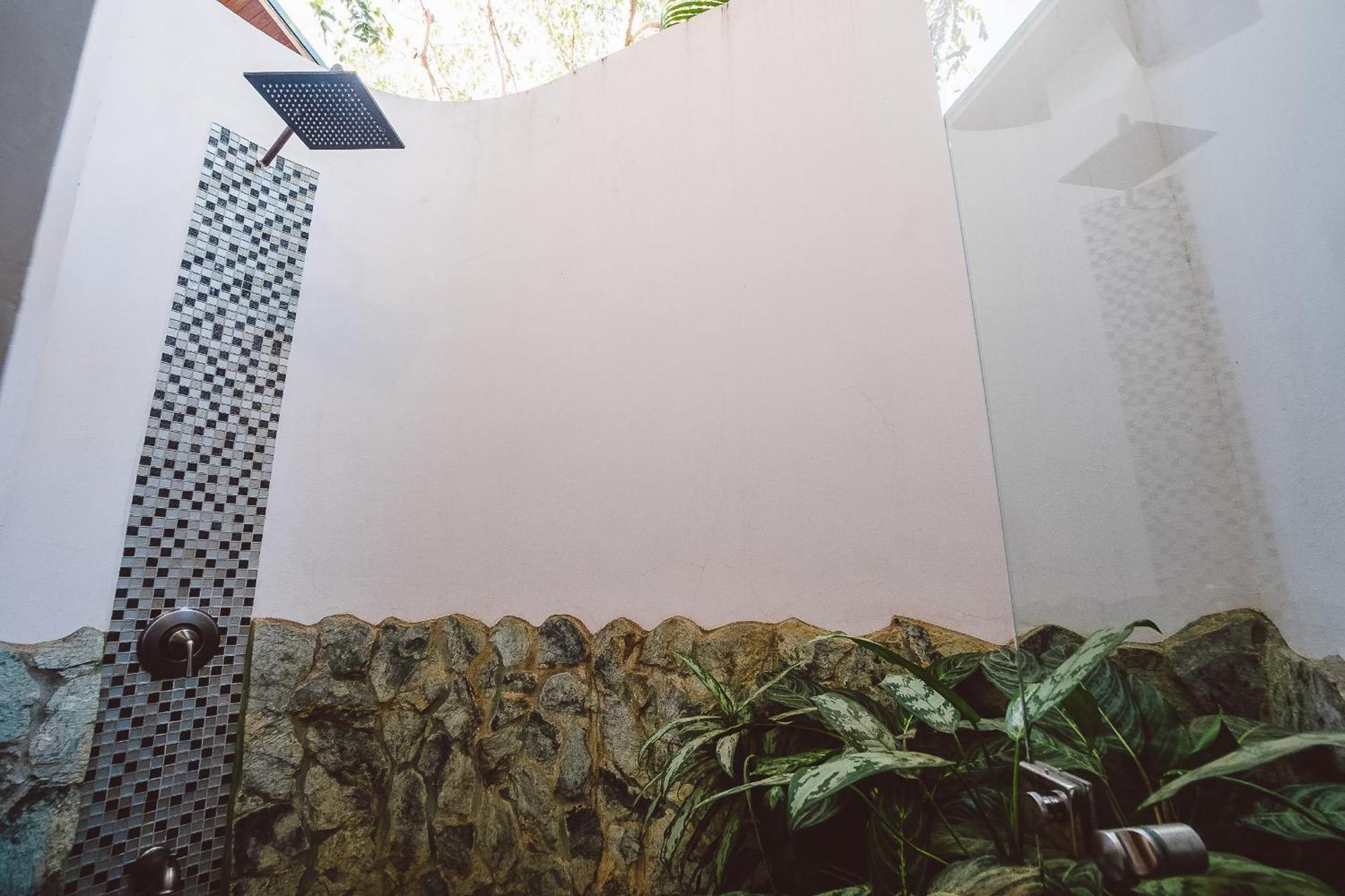 Iluminar Beachfront Suites Nosara Δωμάτιο φωτογραφία
