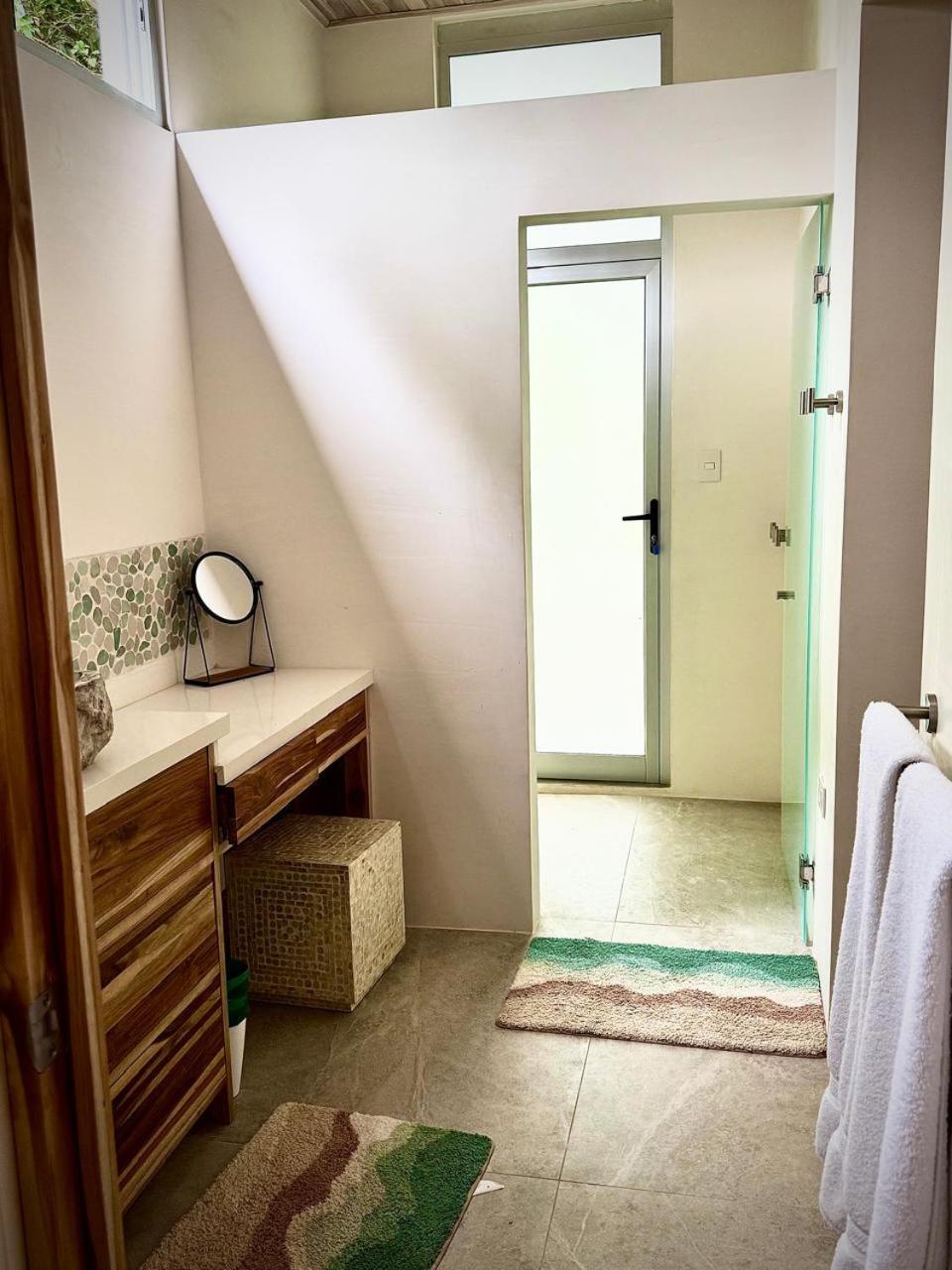 Iluminar Beachfront Suites Nosara Δωμάτιο φωτογραφία